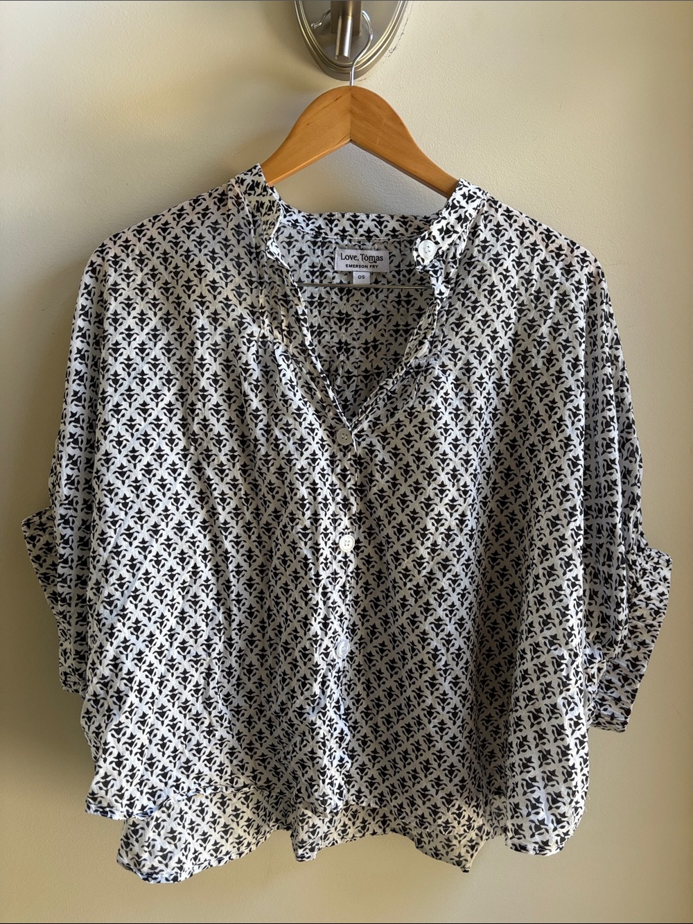 Love, Tomas Emerson Fry Mandarin Collar Blouse - Picture 4 of 8